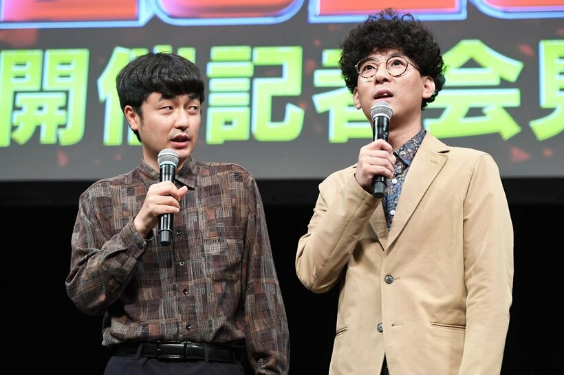 たくろうの赤木裕（左）と、きむらバンド