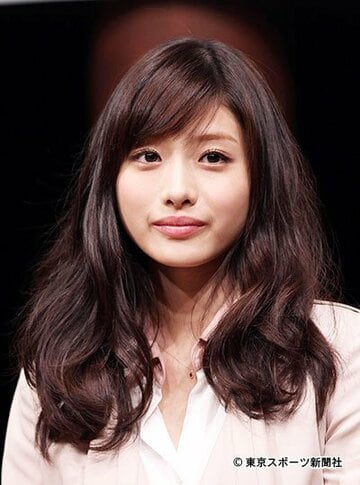 「色気が出すぎ」と評判の石原さとみ