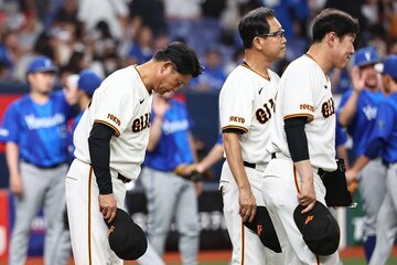 試合後に挨拶した橋上監督代行