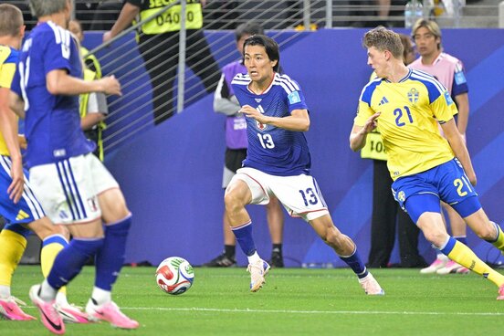 MF中村敬斗(中)のソックスが試合の流れを変えた？