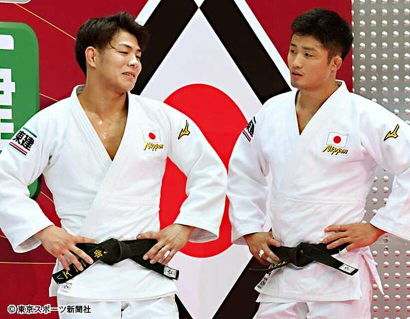  最後の１枠・男子６６キロ級を争う阿部一二三（左）と丸山