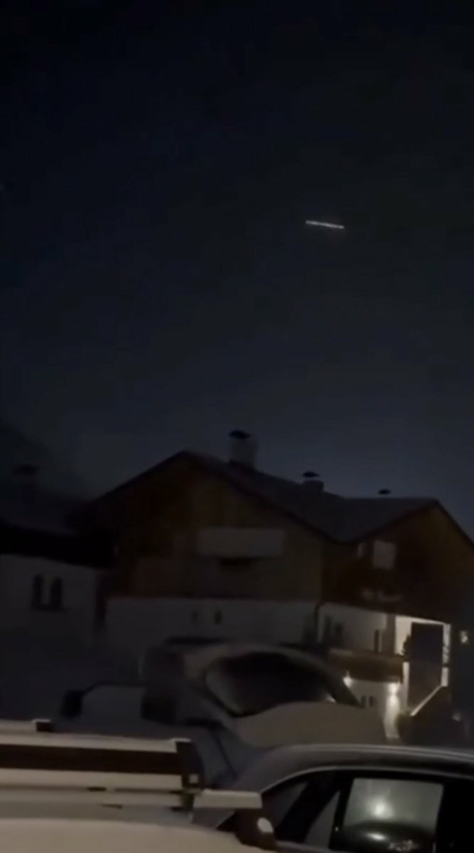 ピエモンテ州に現れたＵＦＯ（アイズ・オープン２０３０のインスタグラム＠ｅｙｅｓ＿ｏｐｅｎ２０３０から）