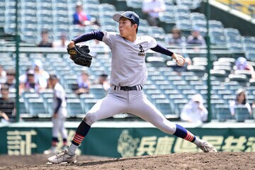 ３番手で登板した青森山田・川久保昂直