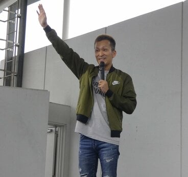 トークショーを行った西山貴浩