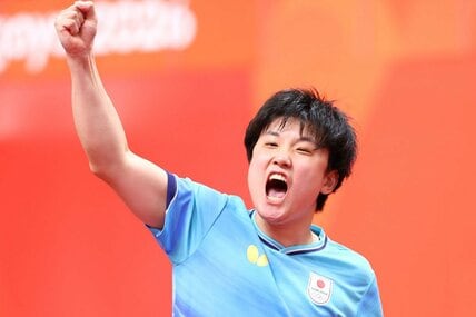 中国に勝利しガッツポーズの張本