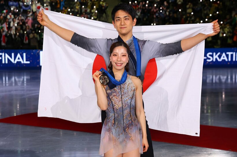 優勝した三浦璃来・木原龍一ペア