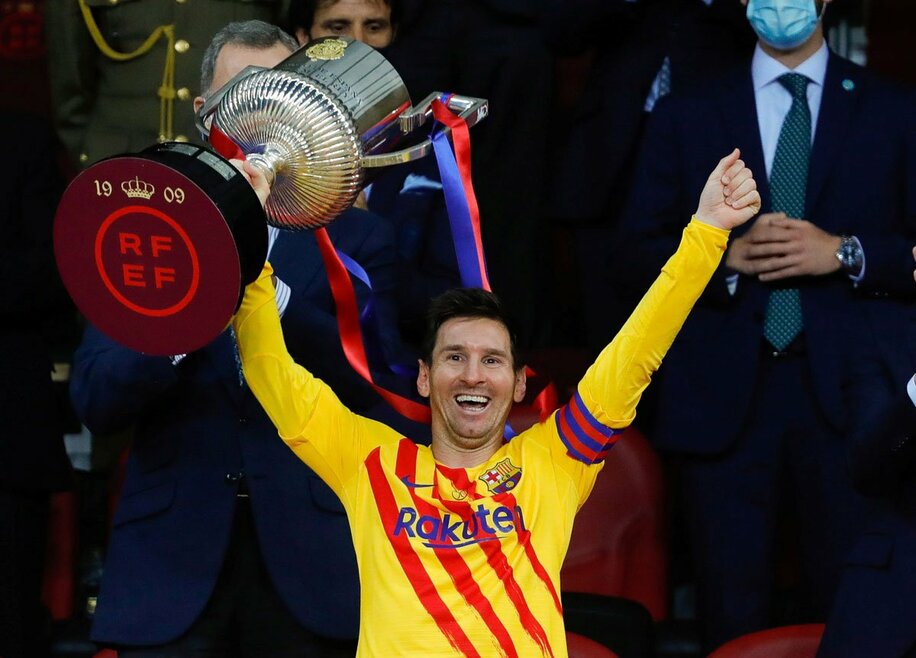  バルセロナで今季もスペイン国王杯を獲得したＦＷメッシ（ロイター）