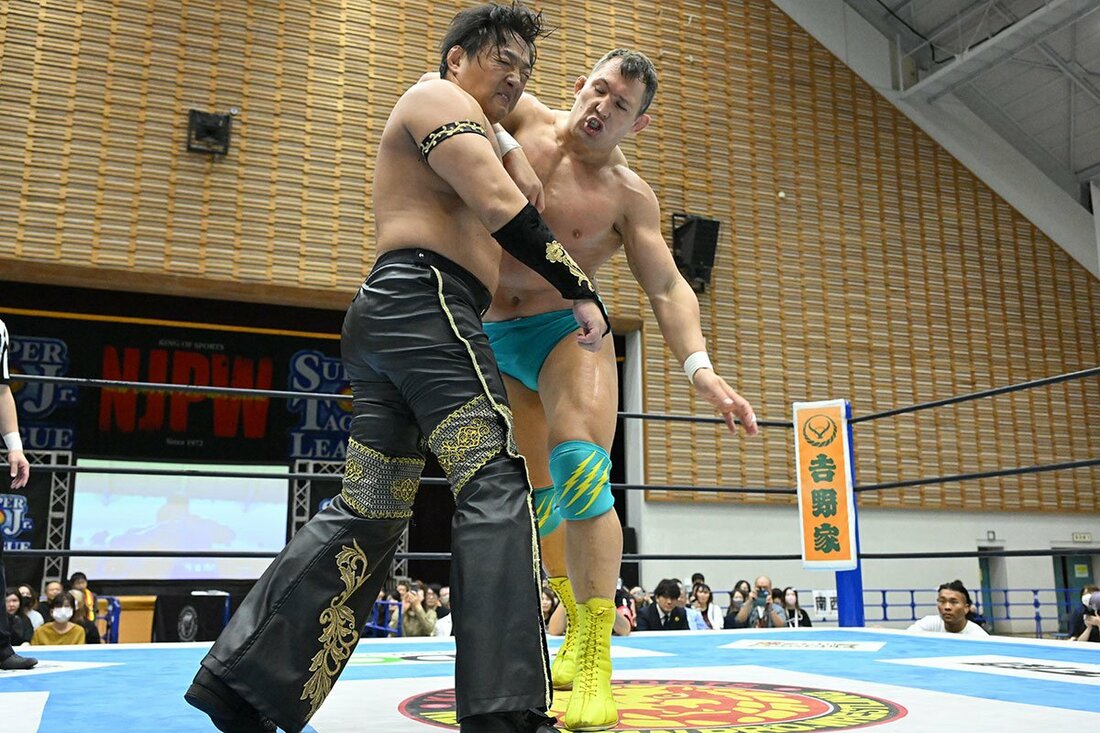 古河大会でタイチ(左)と激しくやり合ったボルチン・オレッグ