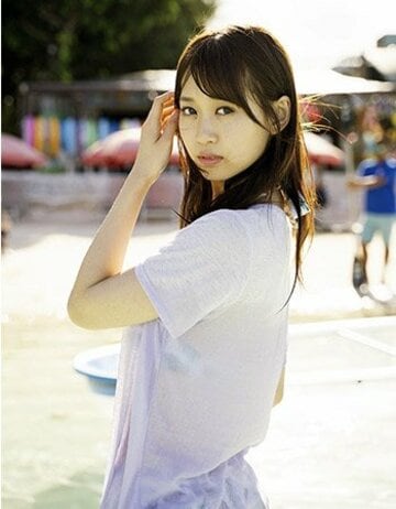  芹澤優２ｎｄ写真集からの先行カット（撮影＝ＹＯＲＯＫＯＢＩ）