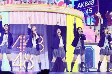 「全員『好きｉｓｈ』コンサート」を開催したＡＫＢ48（©AKB48）