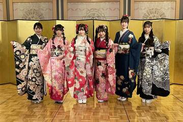 左から福原心春、河村優愛、倉島杏実、大村杏、桒原椿、雲井紗菜(衣装協力・株式会社清水屋)