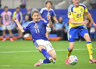 先制ゴールを決めた前田大然