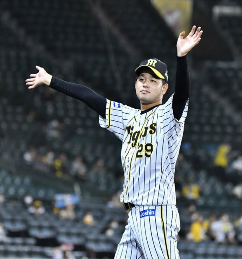  お立ち台で独特のトークを繰り広げた阪神・高橋