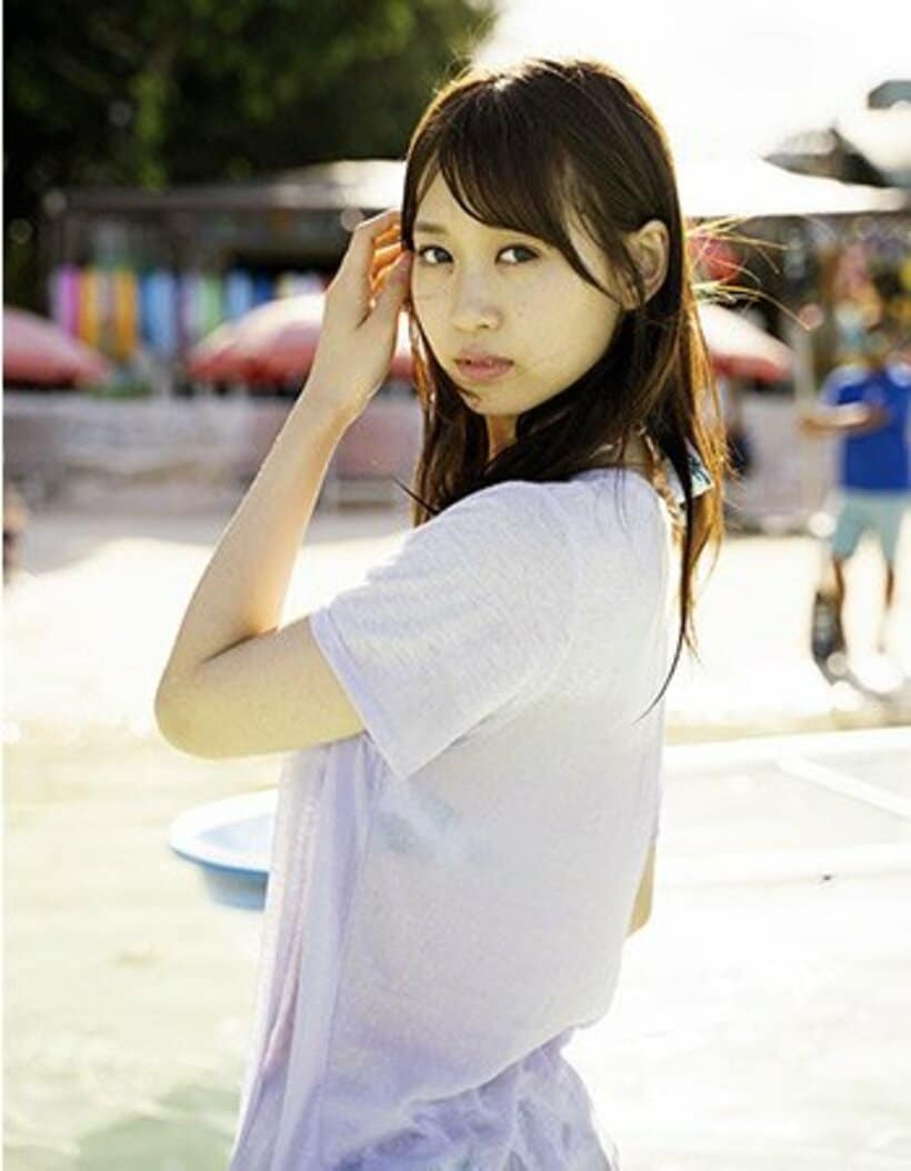  芹澤優２ｎｄ写真集からの先行カット（撮影＝ＹＯＲＯＫＯＢＩ）