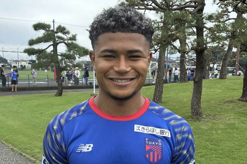 公開練習後の取材に応じたバングーナガンデ佳史扶