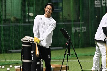 「侍ジャパン」の戦いを終えてチームに合流したソフトバンク・周東佑京