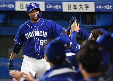  ビシエドにはドラゴンズブルーの血が流れている？