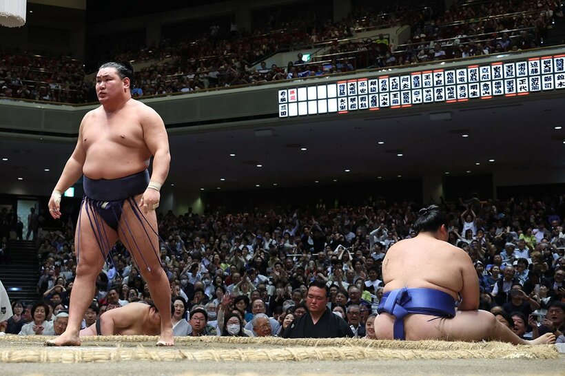 大の里に綱の威厳を示した豊昇龍