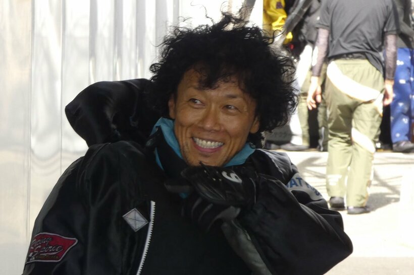 桐本康臣
