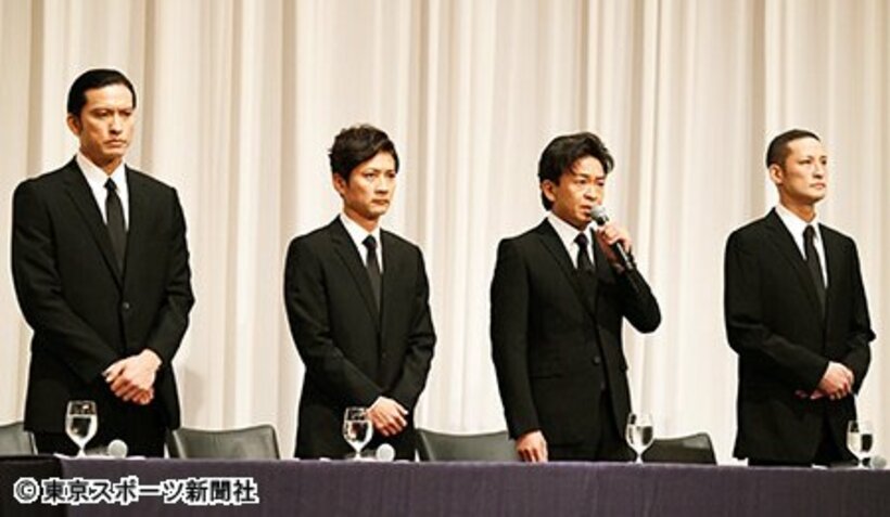  謝罪会見を開いた（左）から長瀬、国分、城島、松岡