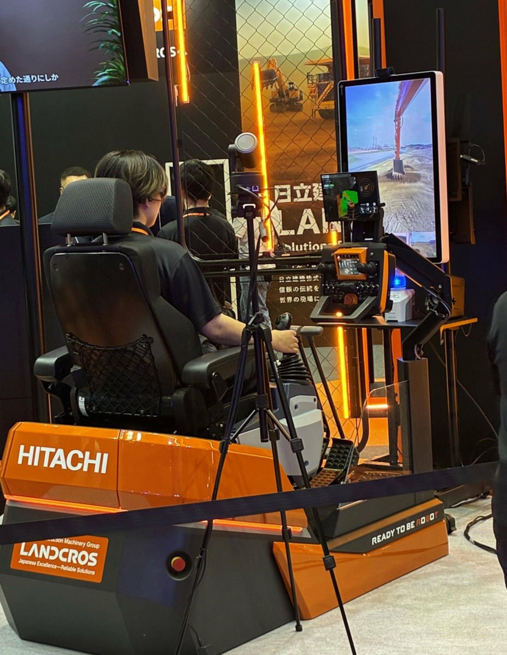 建機遠隔コックピット