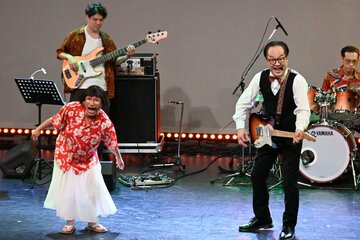 （左から）すっちー、松浦真也