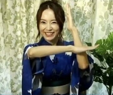  オンラインイベントに参加した鈴木亜美