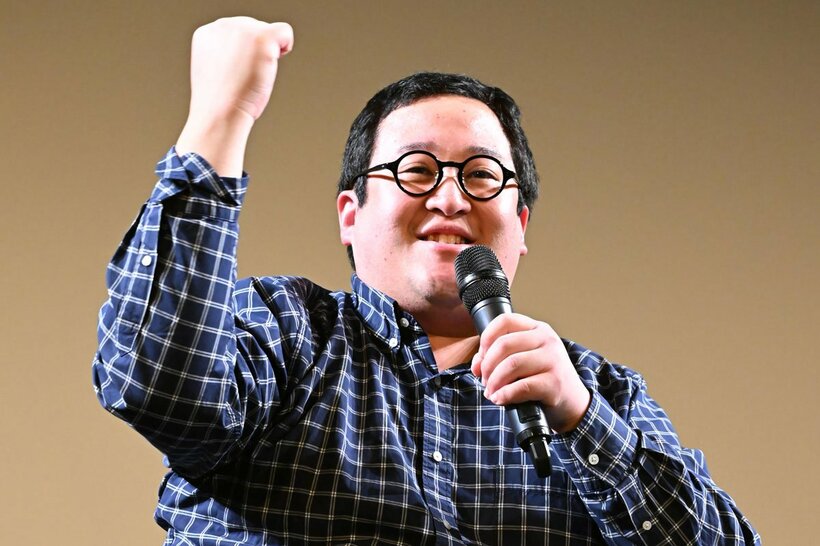 舞台挨拶に登場した「春とヒコーキ」のぐんぴぃ