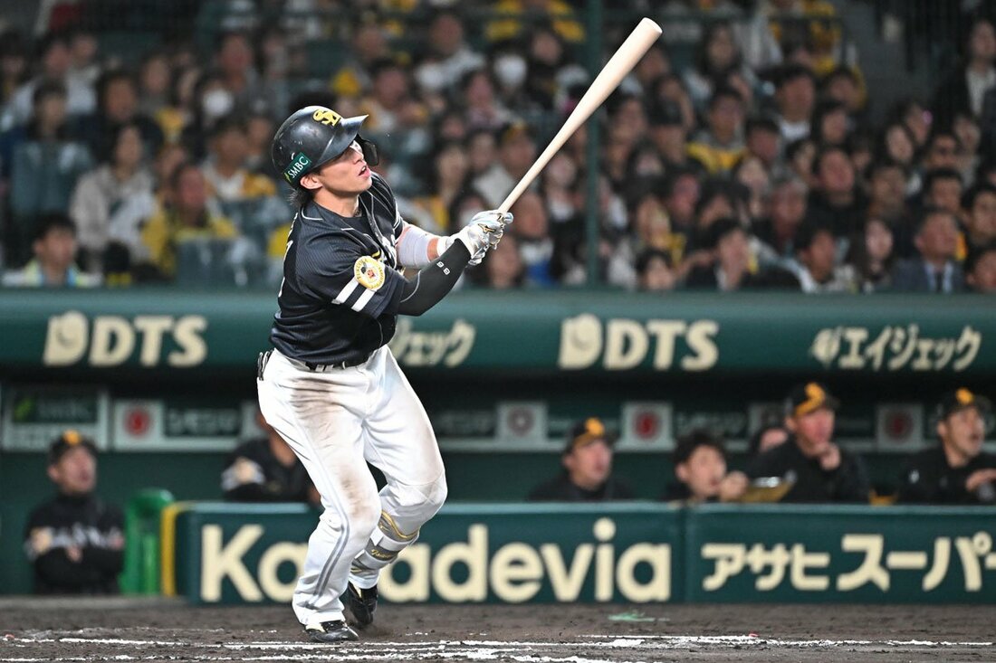 日本シリーズ第５戦で、優勝を決める延長決勝ソロを放ったソフトバンク・野村勇