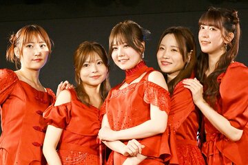 ショーケースを開催した「アタシノトリコ」の(左から)胡蝶らん、西谷麻糸呂、武内杏樹、宮崎乃綾、橘汐璃