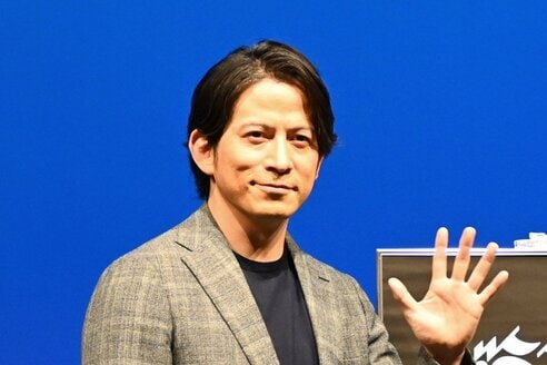 X開設の岡田准一が唯一フォローしたアカウントが話題に 10年越えの