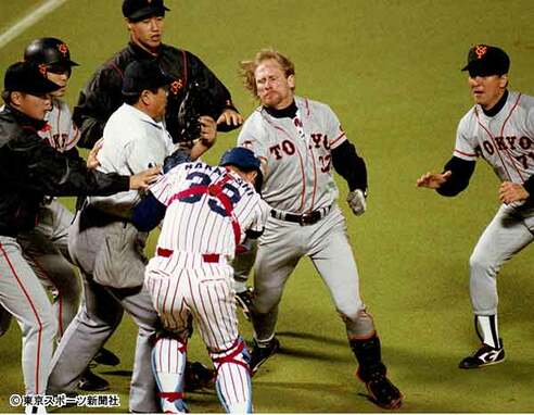 巨人VSヤクルト 5/12 94年「5・11事件」 巨人VSヤクルト史上最大の壮絶乱闘 | 東スポWEB