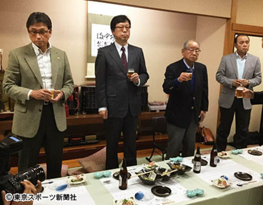 左から真弓氏、南球団顧問、吉田氏、岡田氏