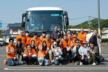 なつみかんと行くおじだらけのバスツアー（提供写真）