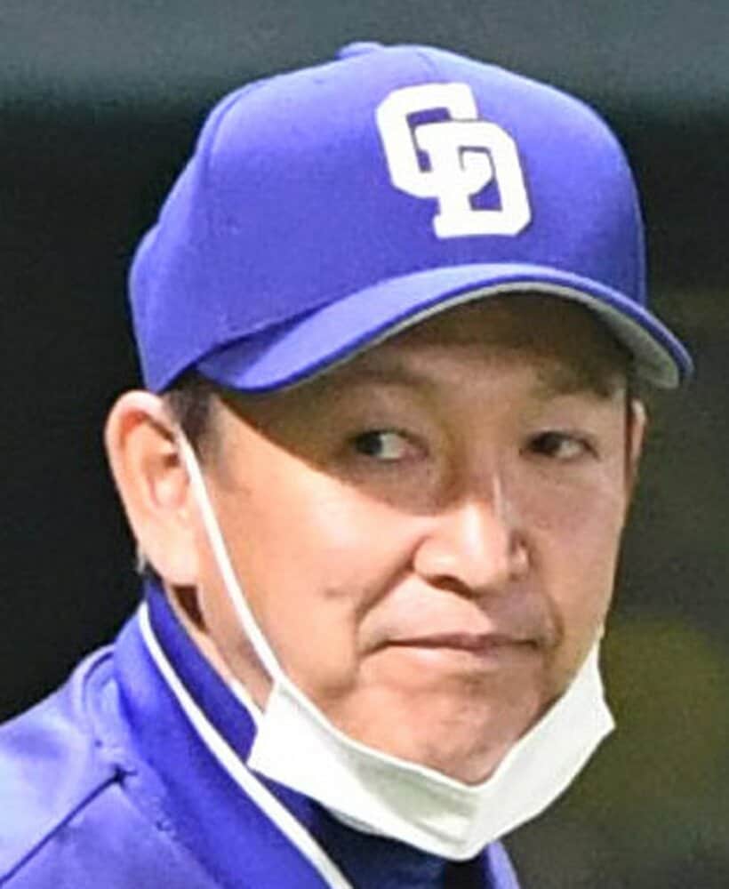  眼光鋭い？中日・立浪監督（東スポWeb）