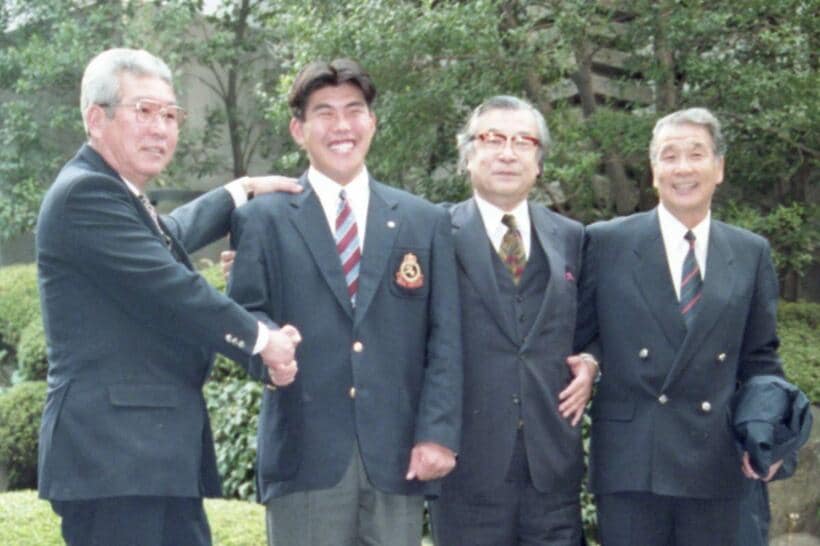 阪神から逆指名２位でプロ入りした北川博敏（左から２人目、１９９４年１１月）