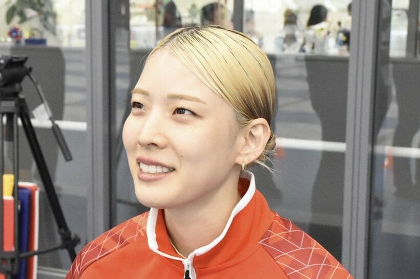 取材に応じた江村美咲
