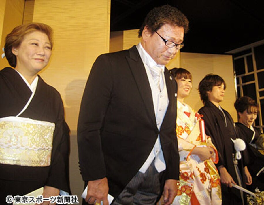天龍娘の披露宴で3世誕生の期待 紋奈代表「予定は4人」 | 東スポWEB