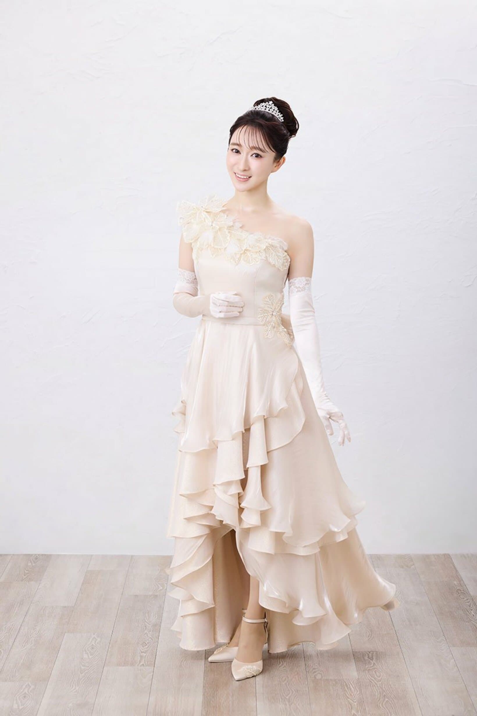 公開された有沙瞳のアーティスト写真　