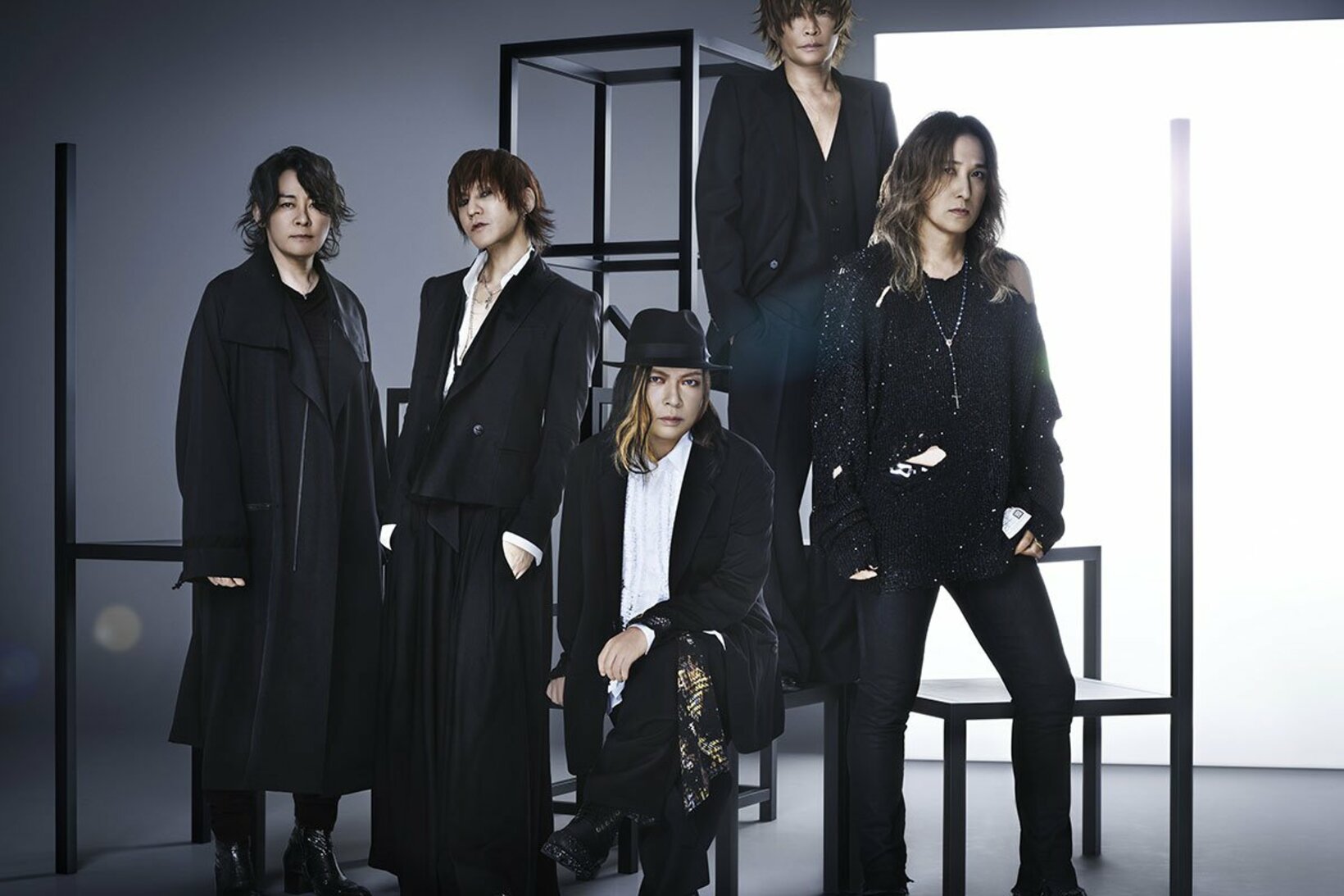 ３月１２日に解禁されたＬＵＮＡ　ＳＥＡの新アーティスト写真、真矢さんの姿も