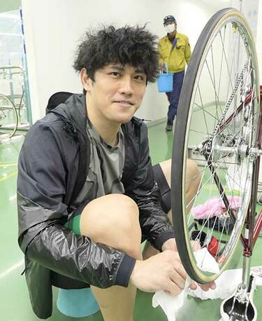 写真 豊橋競輪 ミッドナイト 安藤直希 トラック運転手から転身したあの男を倒す 東スポweb 写真 豊橋競輪 ミッドナイト 安藤直希 トラック運転手から転身したあの男を倒す 東スポweb
