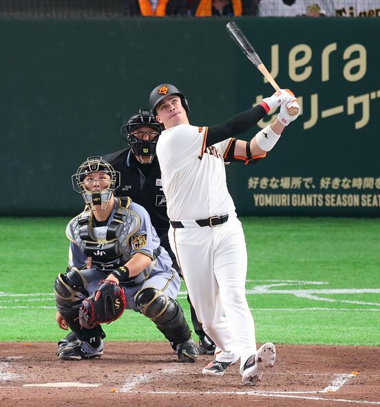 ５回に一時同点となる2ランを放った巨人・ダルベック
