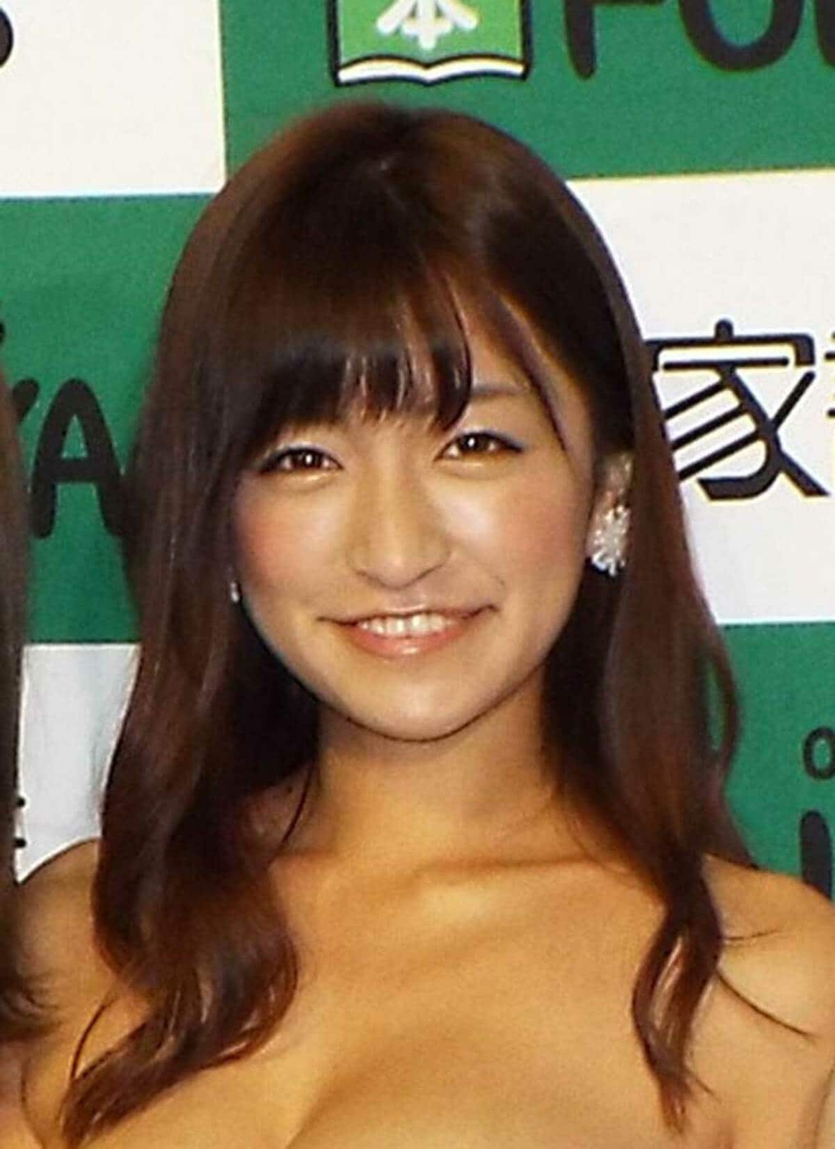 アイドル ノーブラ