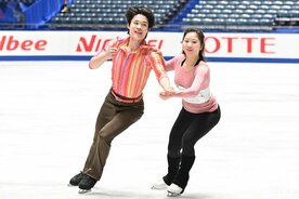 今季は田中梓沙(右)のケガもあり、苦しいシーズンとなった〝あずしん〟。左が西山真瑚