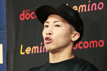 顔に目立った傷もなく、前夜のアフマダリエフ戦を振り返った井上尚弥