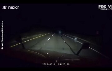 ドライブレコーダーに映っていた不思議な物体（「FOX　１０　フェニックス」のユーチューブから）
