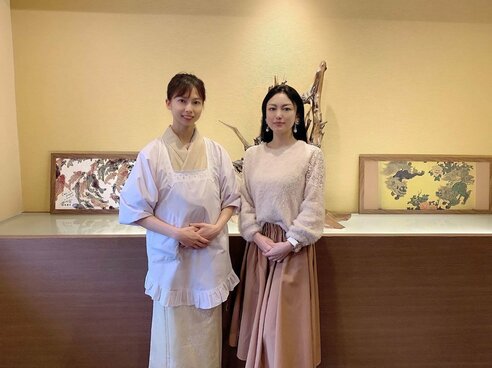 ラーメン店主の梅澤愛優香氏と女優・監督の椿かおりがコラボ | 東スポWEB