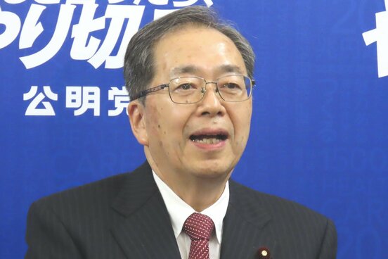 会見する斉藤鉄夫代表