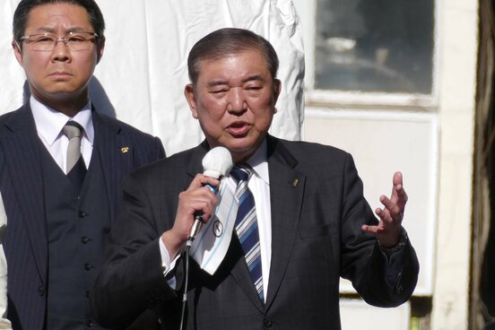 ＪＲ蒲田駅前で演説を行った石破茂前首相