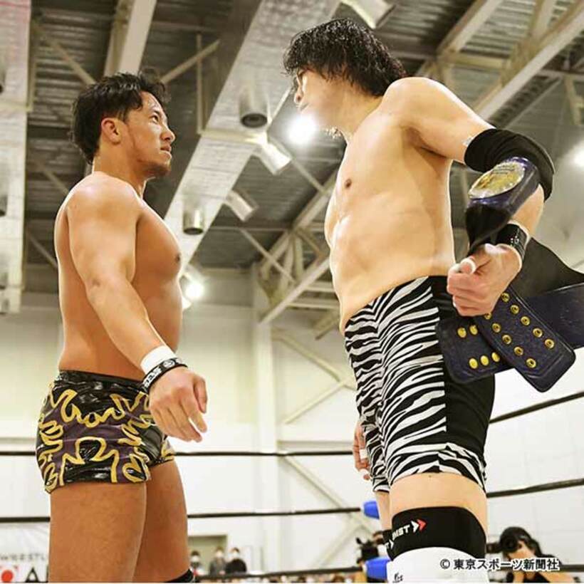  原田は小川（右）からの王座奪取を狙う